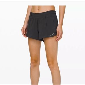 Lulu lemon hotty hot shorts 4 in